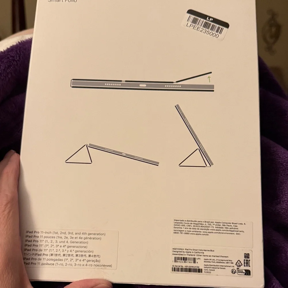 Apple iPad Pro Smart Folio - Navy - Picture 2 of 5